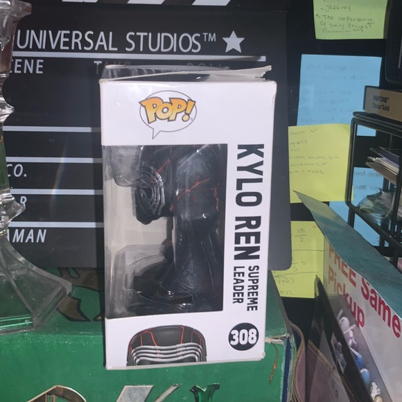 STAR WARS: Kylo Ren Funko Pop - Picture 2 of 5